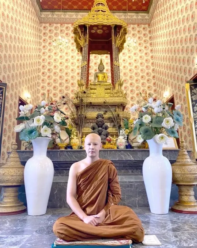 “ออย ธนา” บวชเงียบ โพสต์อโหสิกับเรื่องที่ผ่านไป