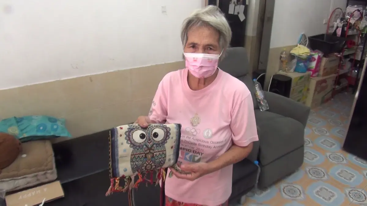 ยัยตัวแสบ ฉกเงินทอน แม่ค้าวัย 74 สูญไปเกือบหมื่นบาท