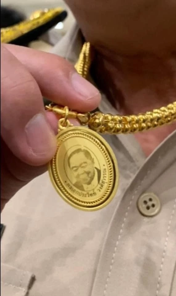 "เต้" ห่วง "สิระ" หลุด ส.ส. เย้ยหาก "หลวงพ่อป้อม" ไม่ศักดิ์สิทธิ์ต้องเลิกห้อย