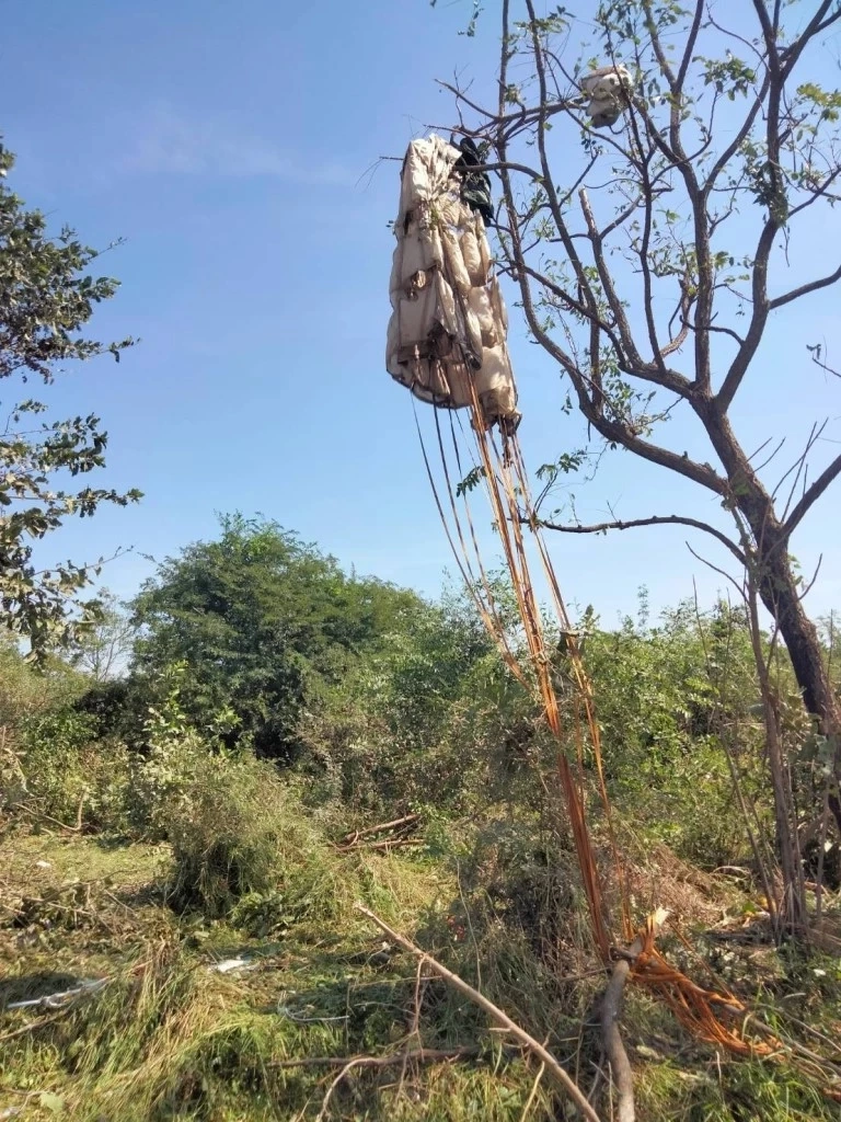 ทอ. แจงเหตุ F5 ตกมาจากนกขนาดใหญ่บินชนกระจกแตก