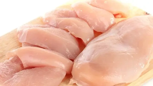 ครม. เคาะ เพิ่มไก่และเนื้อไก่ เป็นสินค้าควบคุมปี 65