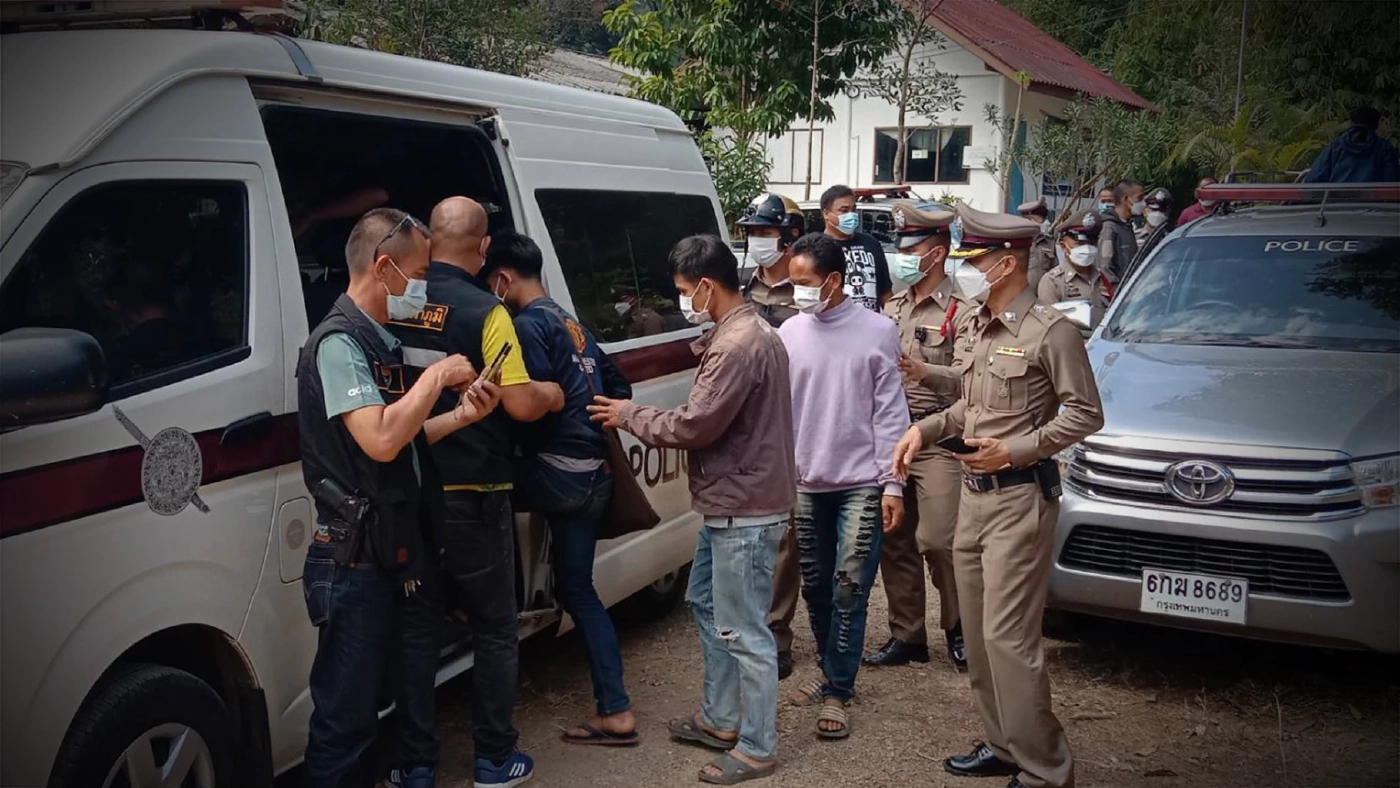 มอบตัวแล้ว พรานโหดยิงเสือโคร่ง แล่เนื้อถลกหนัง อ้างทำไปเพราะเสือกัดวัวตาย