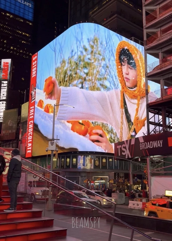 เกินต้านปังตั้งแต่ต้นปี “แพทริค ณัฐวรรธ์” ขึ้นจอไทม์สแควร์นิวยอร์ก