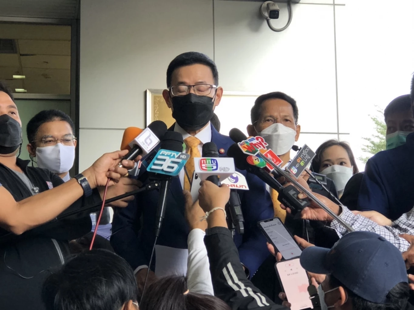 นายสุทธิพล ทวีชัยการ เลขาธิการ คปภ. 