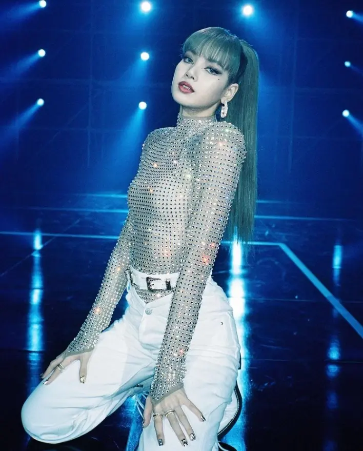 สุดปัง ! ลิซ่าทุบสถิติพา MV “LALISA –MONEY” ทะลุ 400 ล้านวิว