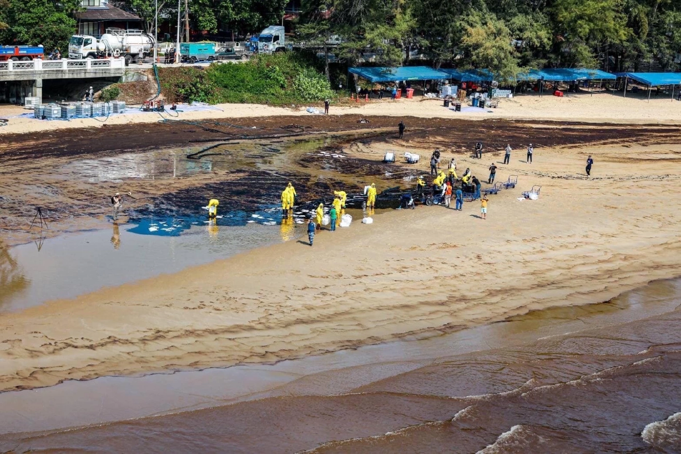 “GISTDA” เผยเตรียมรับมือ คราบน้ำมันรั่วเกาะเสม็ด ด้านแม่รำพึงภาพรวมดีขึ้น