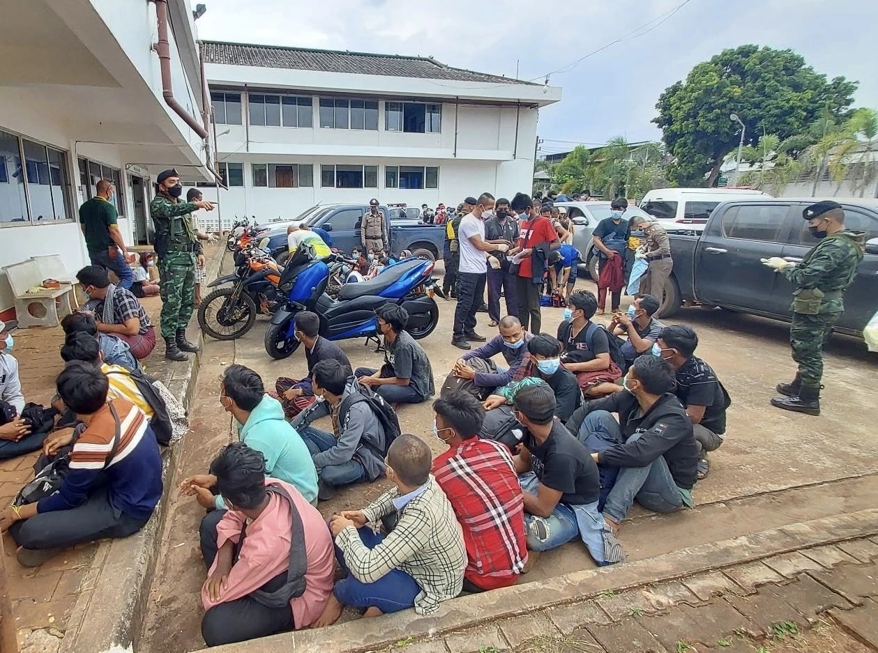 แรงงานเมียนมาทะลักต่อเนื่อง จับอีก 287 คน ที่ชายแดนประจวบฯ และเมืองกาญจน์