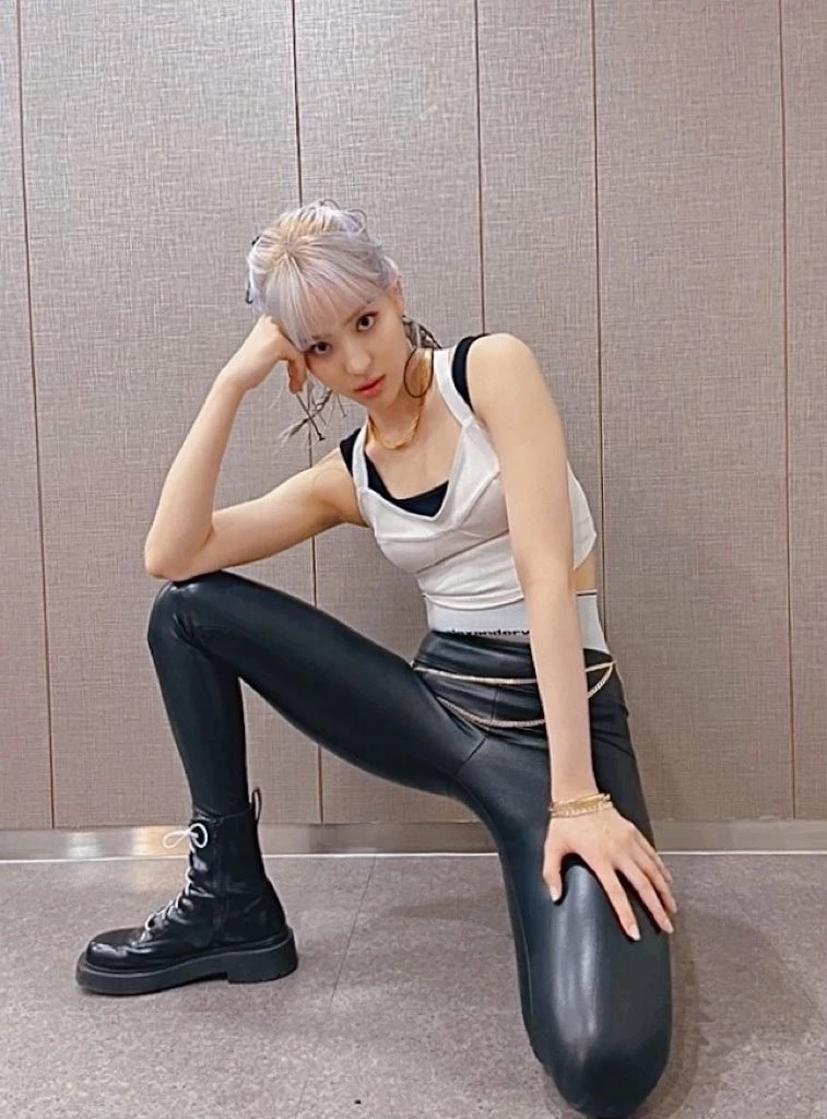 ยอดวิววง "ลูกหนัง" เพลง "ATHLETIC GIRL" ทะลัก 3.5 ล้าน ขายติดชาร์ตอันดับ 1 ไทย