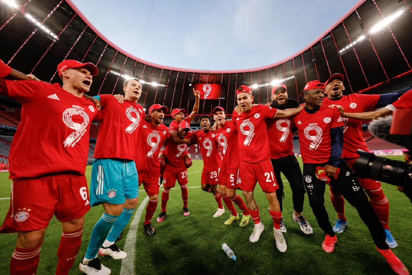 แชมป์เหนือแชมป์! รวม 10 สุดยอดทีมแห่งปี 2021