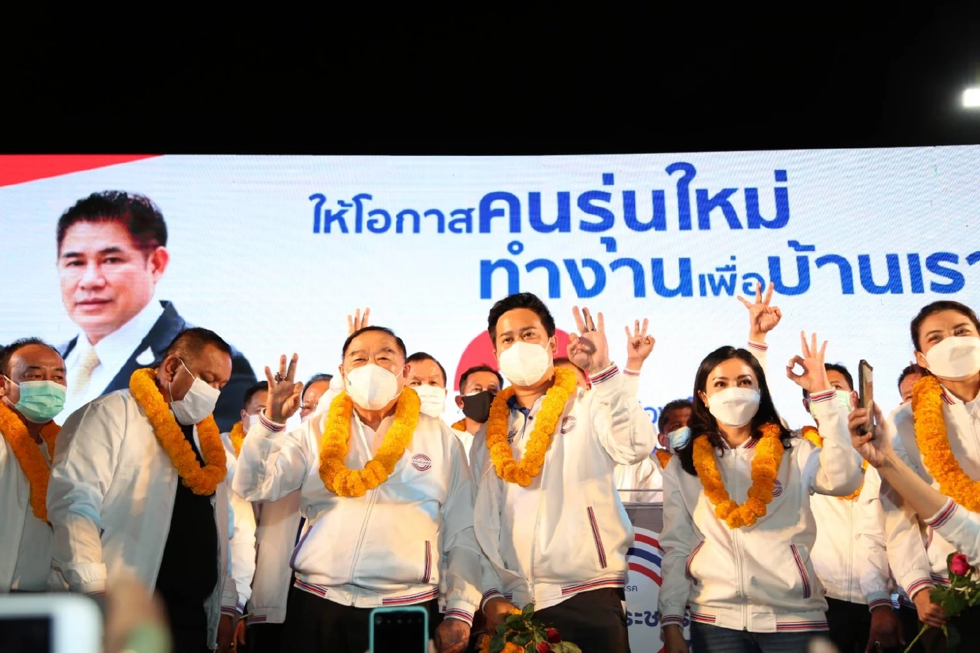 ลุงป้อม นำทัพ ลุยใต้ ลั่น เป็นแกนนำจัดตั้งรัฐบาลต่อไป ยัน ไม่ใช่พรรคเฉพาะกิจ