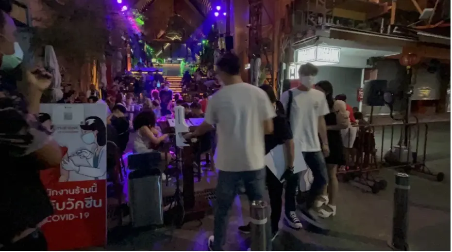 ผวา! เจอ 9 นทท. ถนนข้าวสารติดโควิด เตือนคนเที่ยว 30-31 ธ.ค.เฝ้าสังเกตอาการ