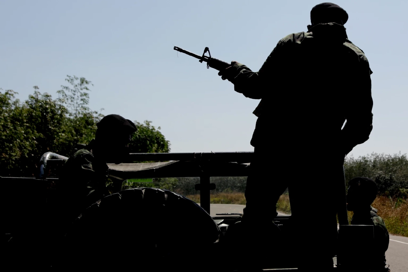 เปิดตำรารัฐประหารอ่านสถานการณ์"ได้กลิ่นปฏิวัติ" 