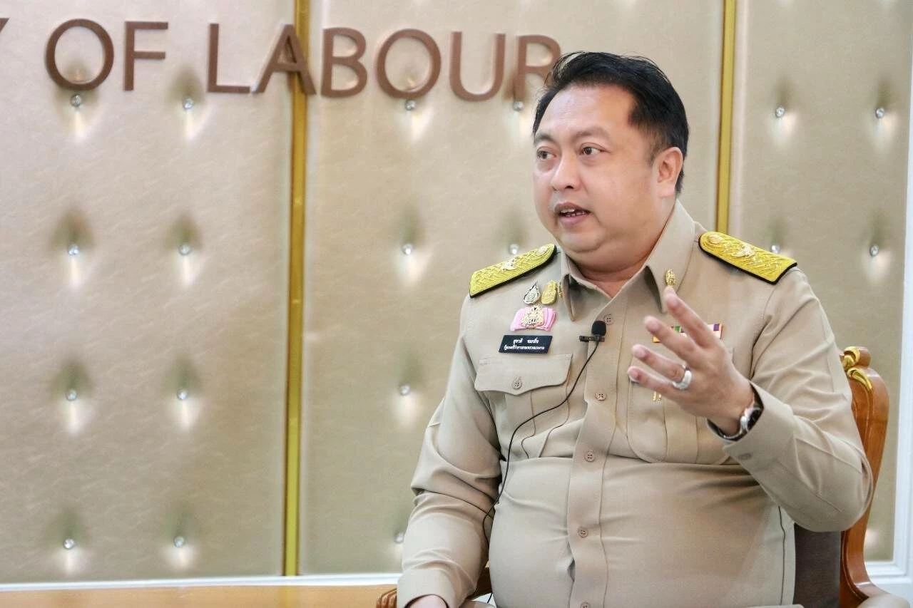 รมว.แรงงาน ย้ำชัด! ผู้ประกันตนไม่ต้องกังวล ติดโควิด-19 รักษาฟรี