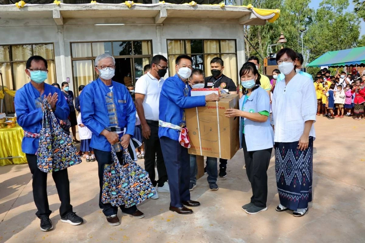 สมาคมชาวฉะเชิงเทรา จัดทอดผ้าป่าเงินล้านสร้างศาลาการเปรียญวัดดอนน้อย