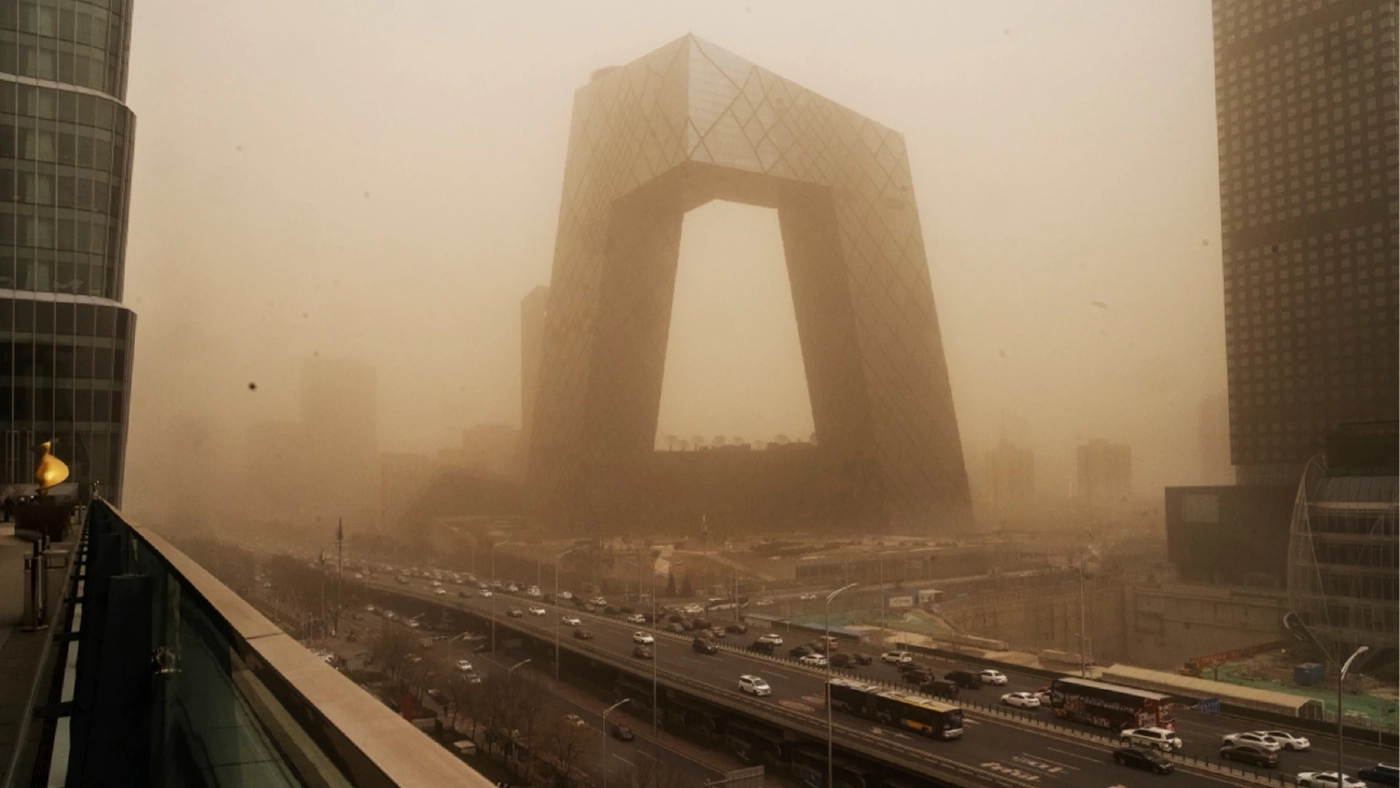 พายุทรายซัดถล่มจีนแผ่นดินใหญ่