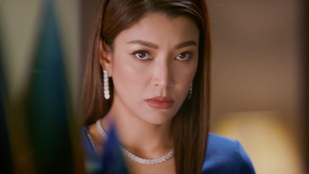 "เอมมี่ มรกต" น้ำตาท่วม! รับรางวัลการแสดงทิ้งทวน เผยความในใจ17ปีในวงการ