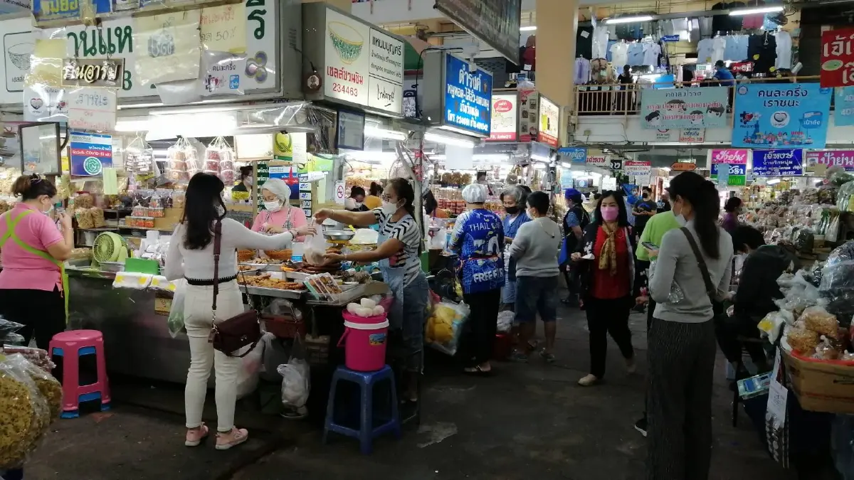 “แหนม-ไส้อั่ว”กาดหลวง-ราคาพุ่งตามราคาหมูแพง