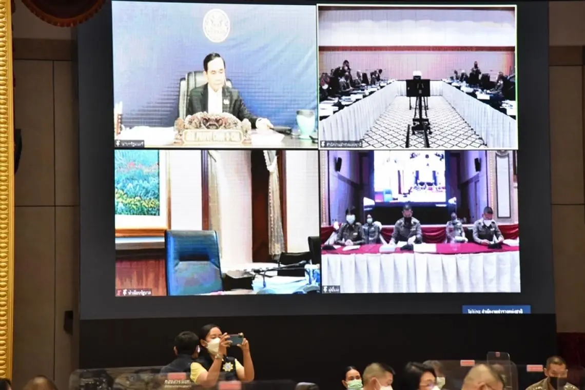 บิ๊กตู่ ประชุม ก.ตร. กำชับคุมเข้มป้องกันอุบัติเหตุจราจรโดยเฉพาะทางม้าลาย