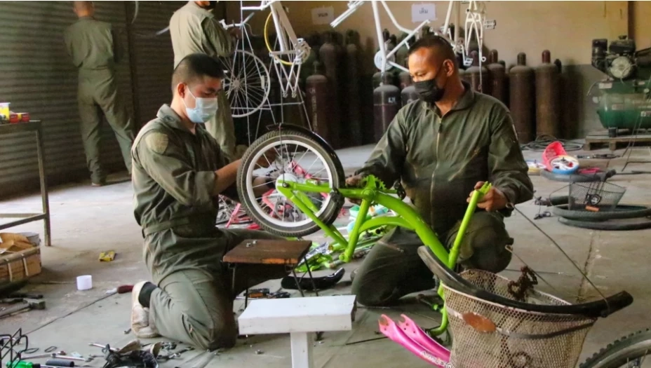 กองทัพบกเดินหน้านโยบายช่วยเหลือสังคม มอบรถสามล้อโยกให้ผู้พิการ