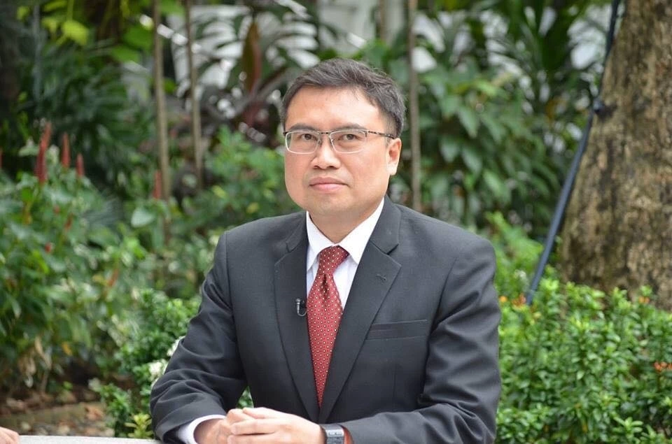 นายพรชัย ฐีระเวช ผู้อำนวยการสำนักงานเศรษฐกิจการคลัง