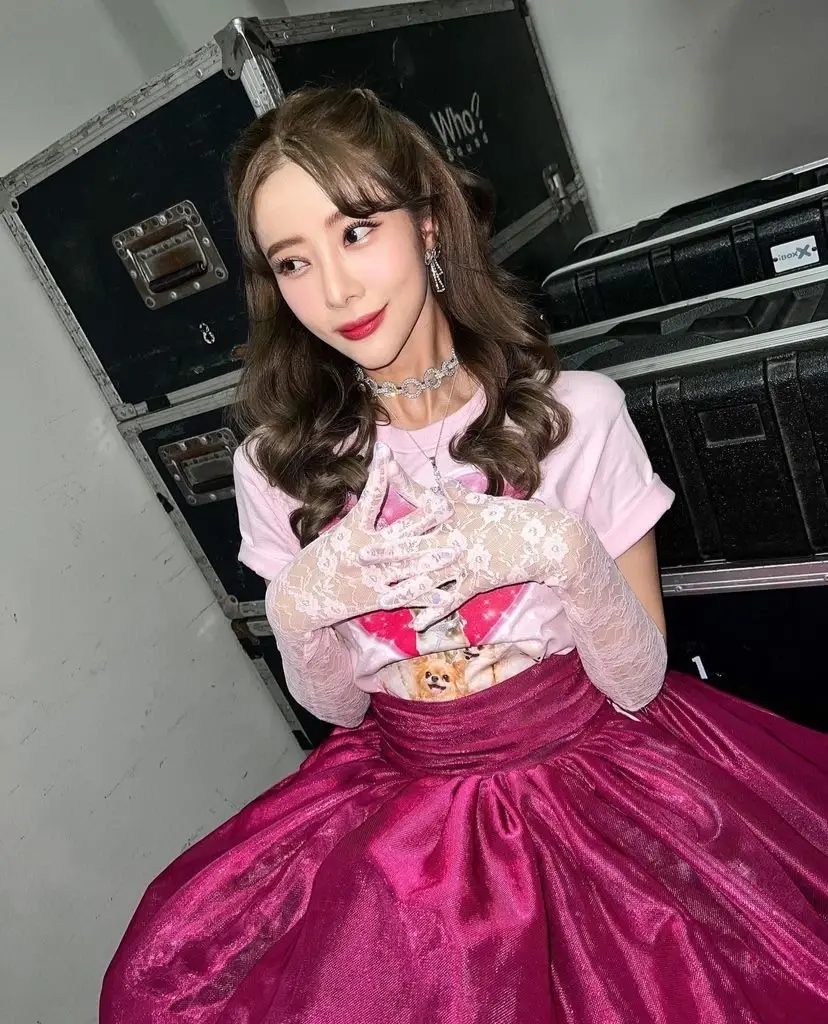 "แจม เนโกะจัมพ์" ติดโควิดหลังเที่ยวลอนดอน กลัวเป็นสายพันธุ์ "โอไมครอน"