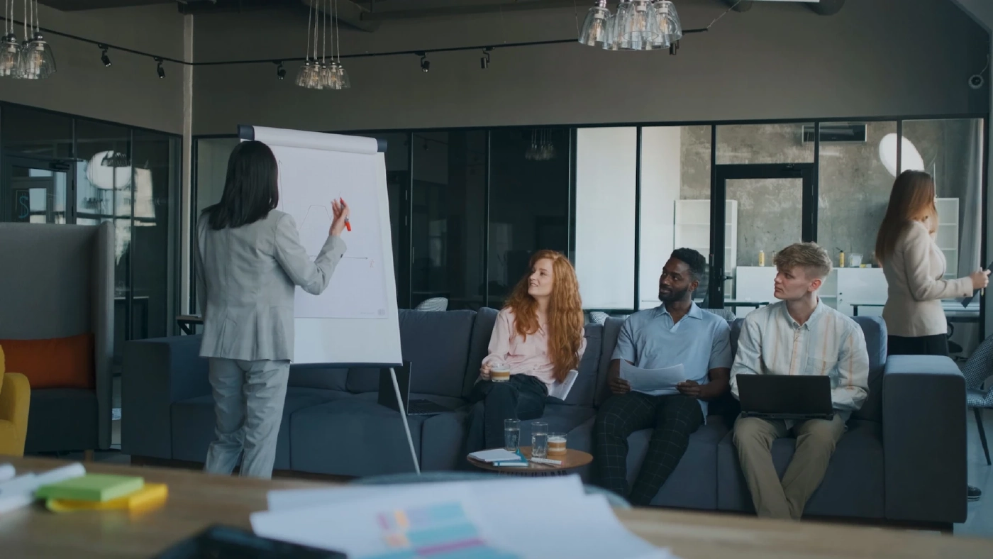 อัปเดตอาชีพมาแรง เงินดี ในปี 2022 ( คลิป )