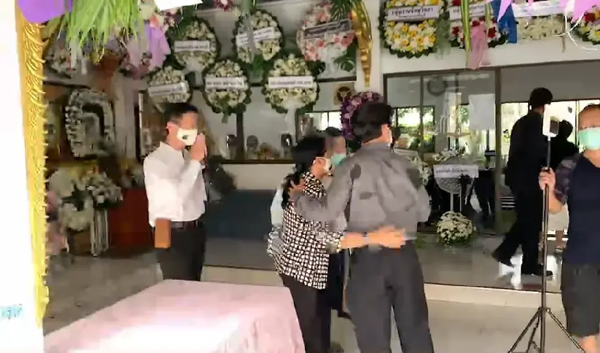 ส.ต.ต.นรวิชญ์ ที่บวชเป็นพระร่วมงานสวดอภิธรรมศพคืนที่ 2 หมอกระต่าย