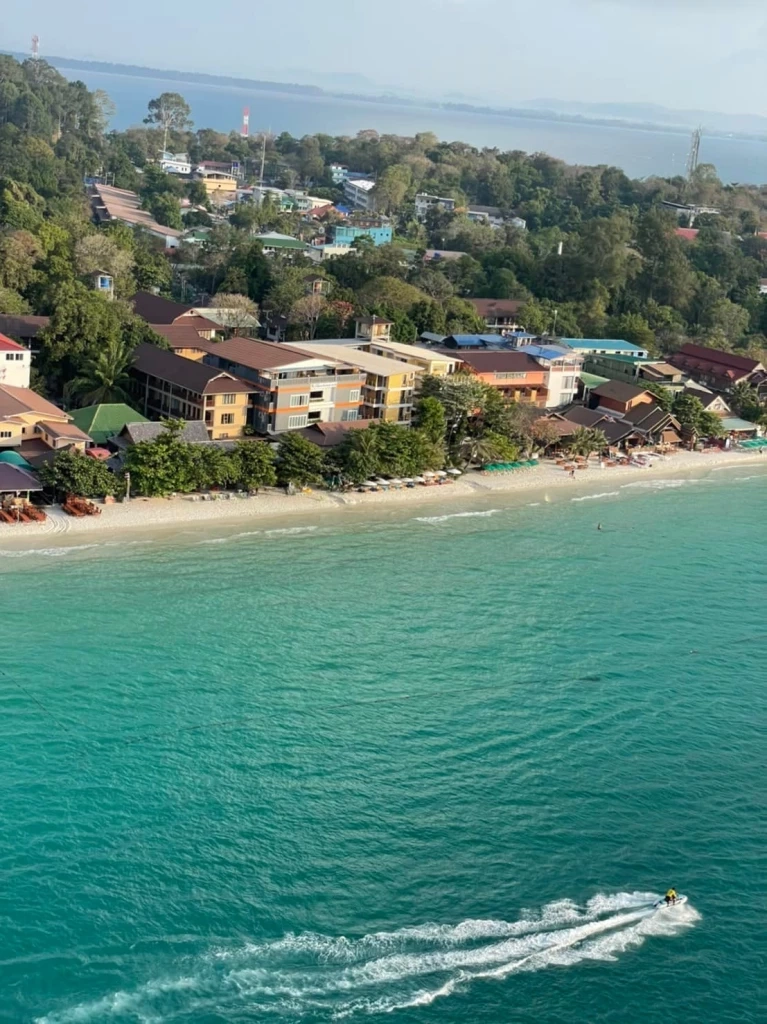 “GISTDA” เผยเตรียมรับมือ คราบน้ำมันรั่วเกาะเสม็ด ด้านแม่รำพึงภาพรวมดีขึ้น