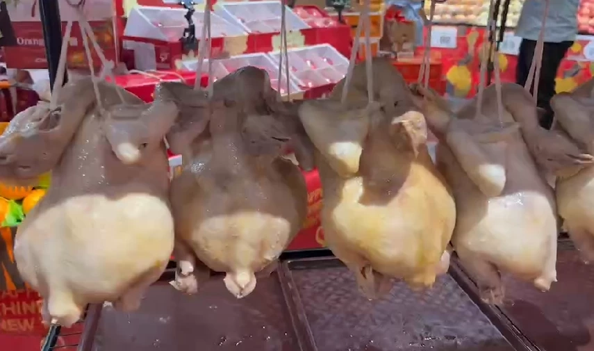 นายจุรินทร์ ลักษณวิศิษฏ์ รองนายกรัฐมนตรีและรัฐมนตรีว่าการกระทรวงพาณิชย์