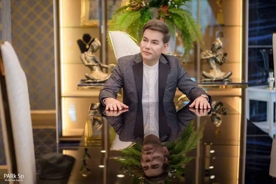 "แม็ค รักแท้ ไทยนิยม" อดีตนักร้องลูกทุ่งดังประกาศขายบ้าน 100 ล้าน