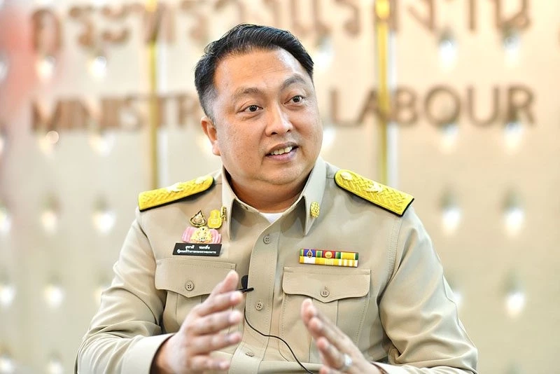 รมว.แรงงาน ย้ำชัด! ผู้ประกันตนไม่ต้องกังวล ติดโควิด-19 รักษาฟรี