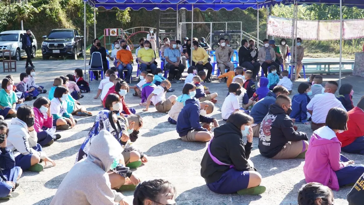 สวนนุงนุชพัทยามอบเงินสนับสนุนงบประมาณกองทุนเพื่อการศึกษาให้แก่โรงเรียนบ้านปางห้วยตาด เพื่อใช้ในการเรียนการสอน