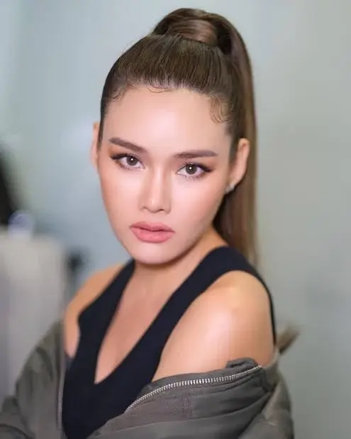 “หญิง รฐา” แจ้งไทม์ไลน์ติดโควิด ล่าสุดเข้ารักษาตัวเป็นที่เรียบร้อย