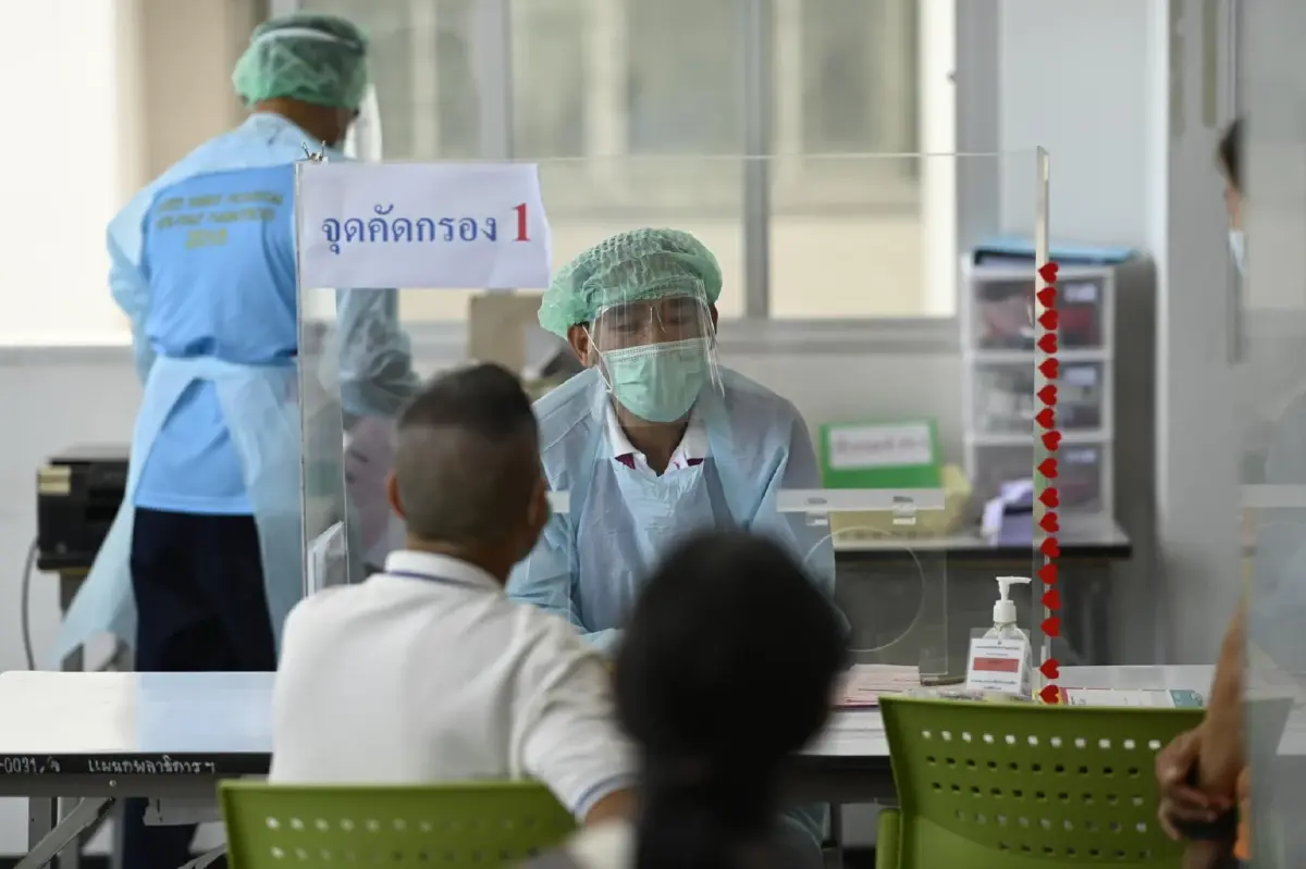 กองทัพเรือ เตรียมโรงพยาบาลสนามรับมือโอมิครอน