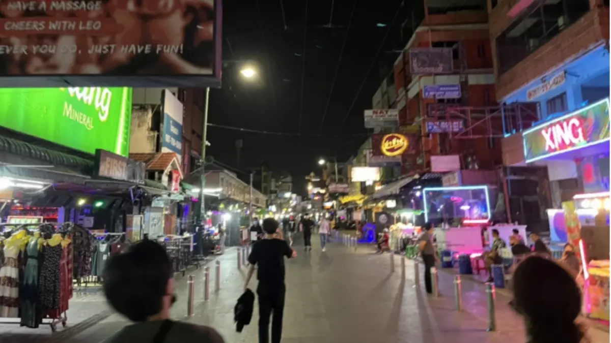 ผวา! เจอ 9 นทท. ถนนข้าวสารติดโควิด เตือนคนเที่ยว 30-31 ธ.ค.เฝ้าสังเกตอาการ