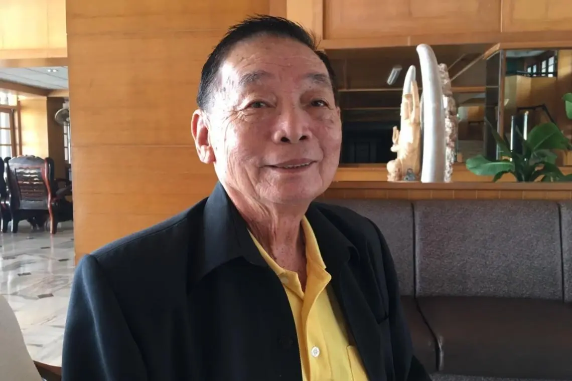 นายวิรัช ปิยพรไพบูลย์ พี่ชาย นายเฉลิมชัย ศรีอ่อน