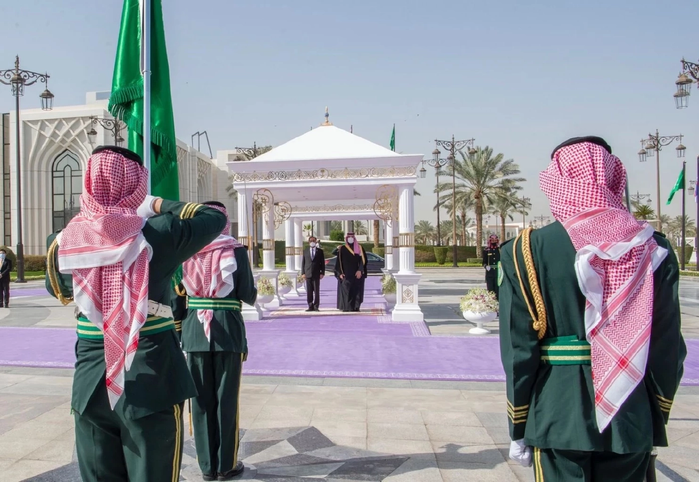 นายกฯ โชว์ผลงานเยือนซาอุดีอาระเบีย ผ่านเฟซบุ๊ก ระบุ เป็นชัยชนะของปชช. 2 ปท.