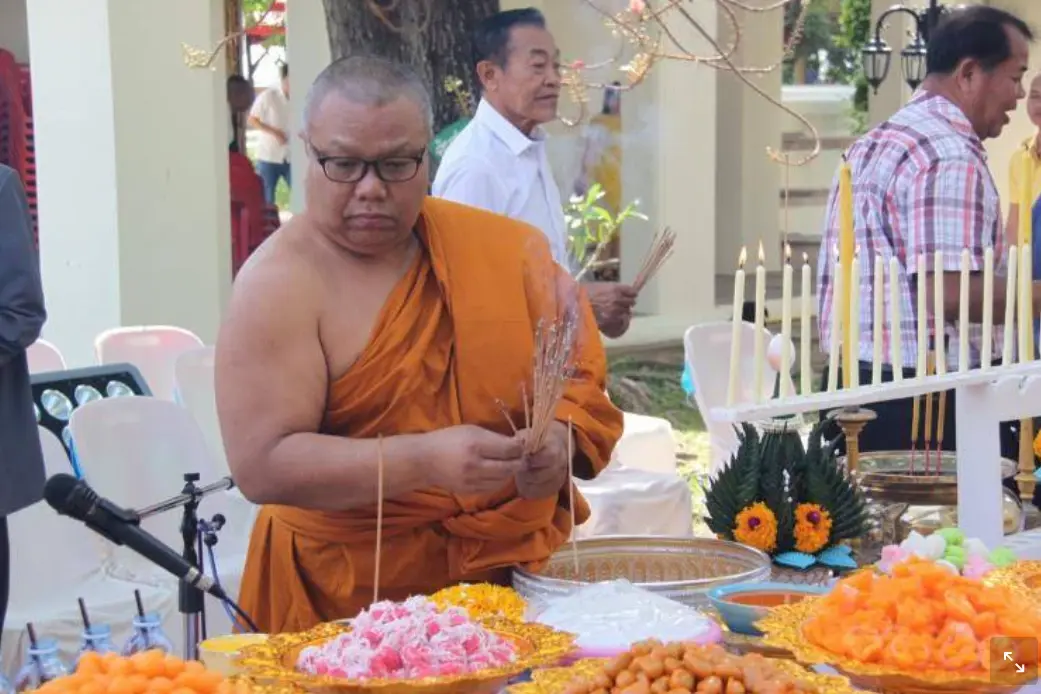 พระราชพัฒนาภรณ์ เจ้าอาวาสวัดไชโยวรวิหาร พระอารามหลวง (เกษไชโย) อ.ไชโย จังหวัดอ่างทอง