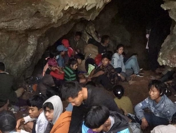 แรงงานเมียนมาทะลักต่อเนื่อง จับอีก 287 คน ที่ชายแดนประจวบฯ และเมืองกาญจน์