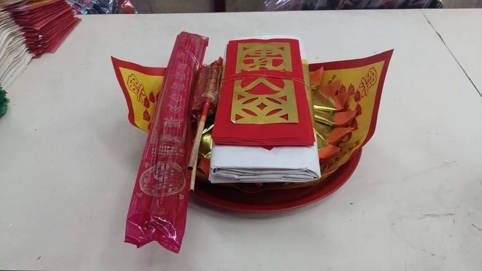 "ศาลเจ้าพ่อเสือ" ยันชุดสะเดาะเคราะห์แก้ "ปีชง" ราคาแค่ 100 บาท 