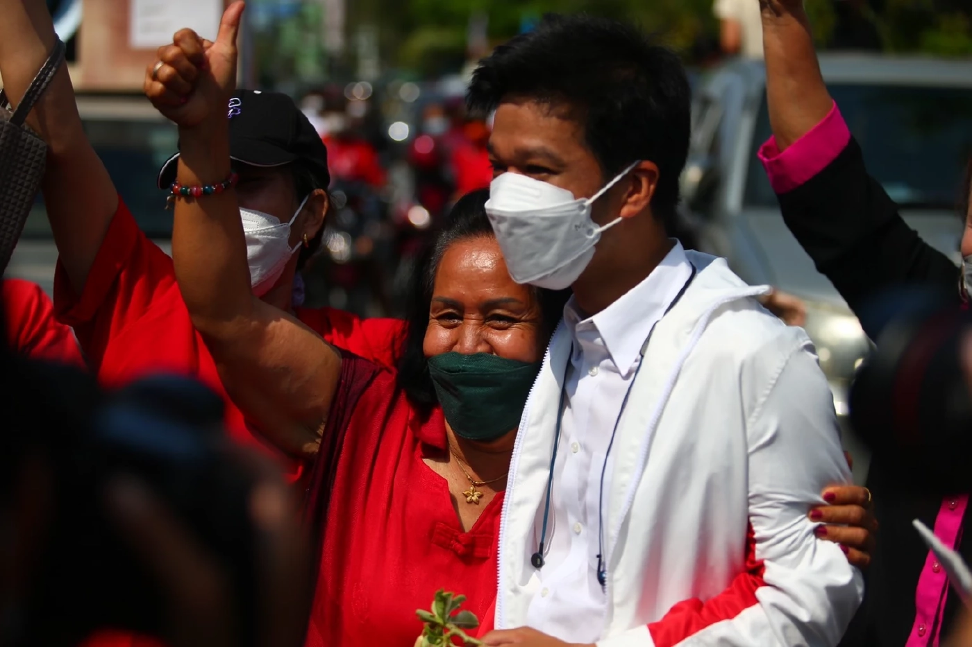 “สุรชาติ”เดินสายขอบคุณชาวหลักสี่-จตุจักร หลังชนะเลือกตั้งซ่อม