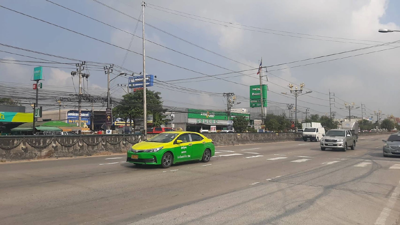 ชาวบ้านอยากให้ติดตั้งสัญญาณไฟเตือนหรือสร้างสะพานลอย