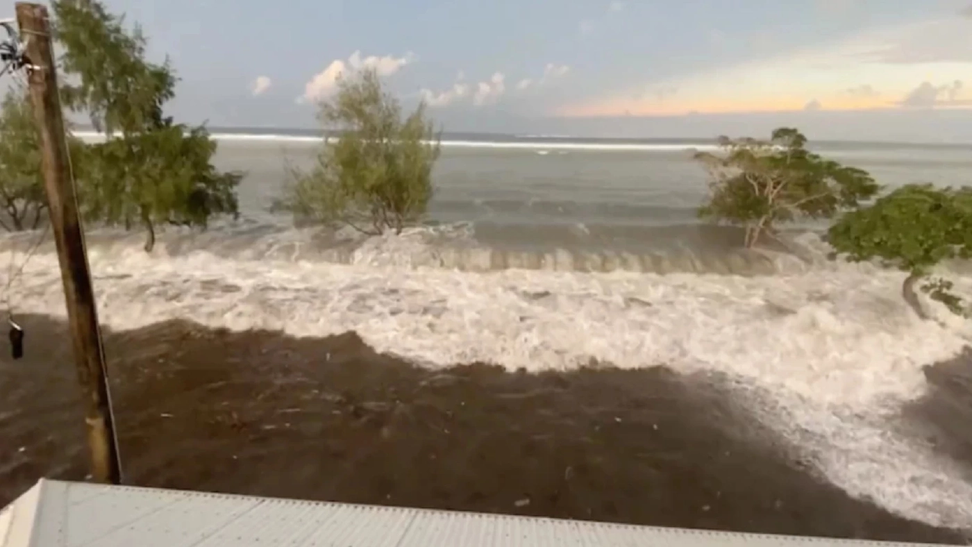 มิตรประเทศพร้อมใจส่งความช่วยเหลือ “ตองกา” หลังภูเขาไฟใต้ทะเลระเบิด