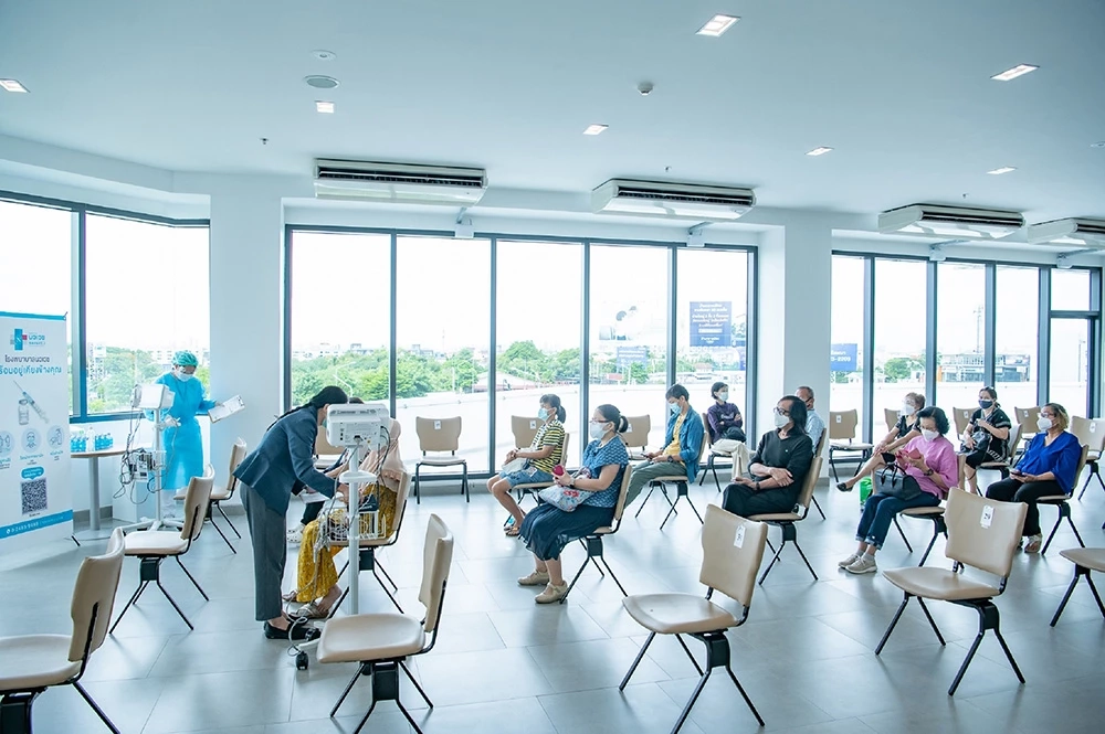 รพ.นวเวช เปิดลงทะเบียน วัคซีนเข็ม 3 “ไฟเซอร์” ปชช.ทั่วไป ฟรี