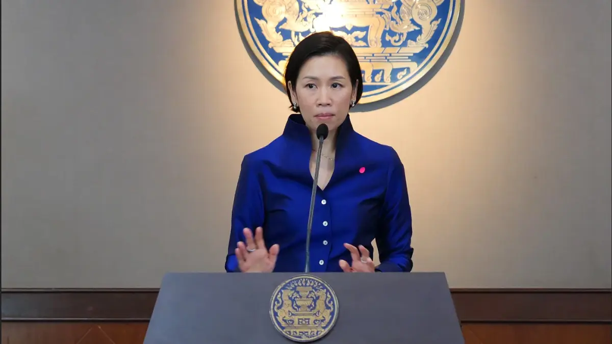 น.ส.รัชดา ธนาดิเรก รองโฆษกประจำสำนักนายกรัฐมนตรี