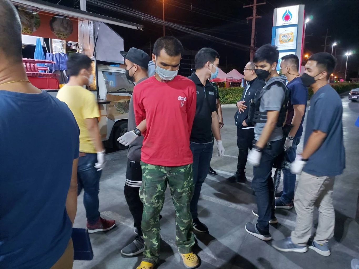 อดีตทหาร ขโมย M 16 จากค่ายทหารลพบุรี ซิ่งกระบะหนี สารภาพจะนำปืนไปยิงนายจ้าง