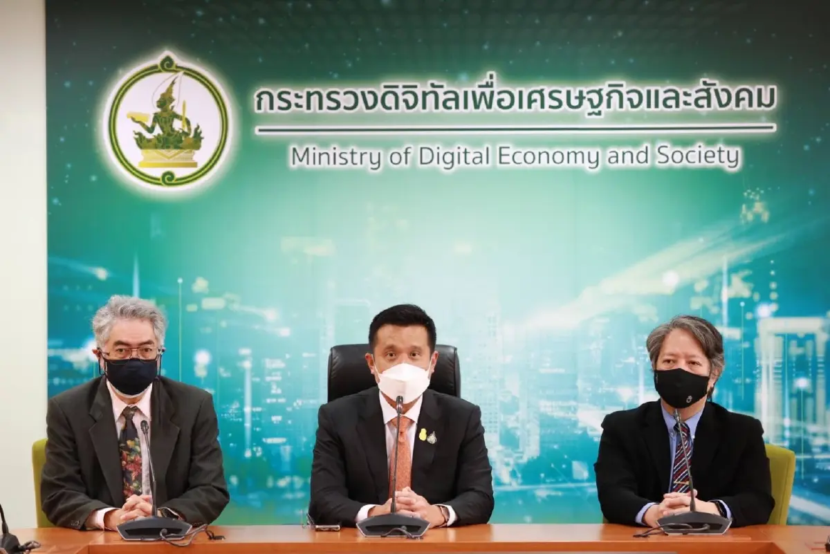 นายชัยวุฒิ ธนาคมานุสรณ์ รัฐมนตรีว่าการกระทรวงดิจิทัลเพื่อเศรษฐกิจและสังคม หรือ ดีอีเอส
