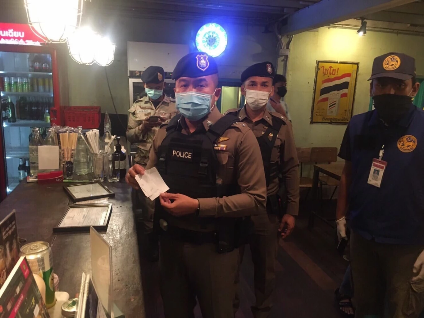 ขอนแก่นจับร้านอาหารปล่อยนั่งดื่มสุราเสี่ยงแพร่โควิด-19