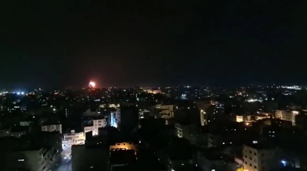 อิสราเอลถล่มฉนวนกาซ่ารับปีใหม่ หลังปาเลสไตน์ซ้อมยิงจรวด