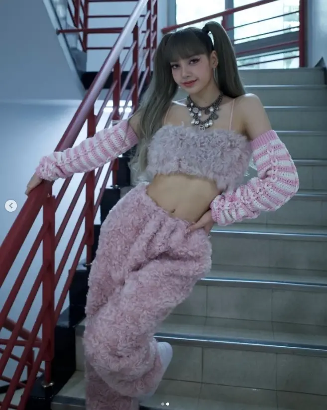 แรงอีก ! “ลิซ่า BLACKPINK” พายอดสตรีม “LALISA-MONEY” ทะลุ 500 ล้านครั้ง